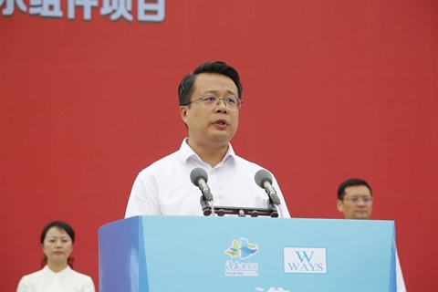 淮安lehu国际乐虎官网轻量化车载新型显示组件项目开工建设4.JPG